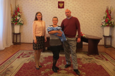 Чествование   тысячного  ребенка, зарегистрированного в управлении ЗАГС  Выборгского  района  Ленинградской области
