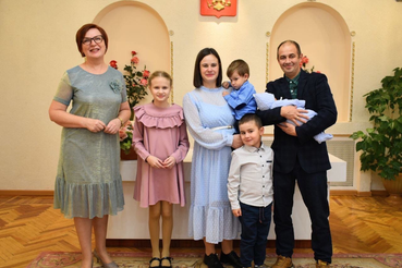 Поддержка многодетных семей в Ленинградской области